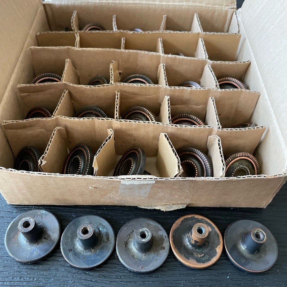 Vintage Brass Cabinet Knobs Lot of 30 - Picture 3 of 9